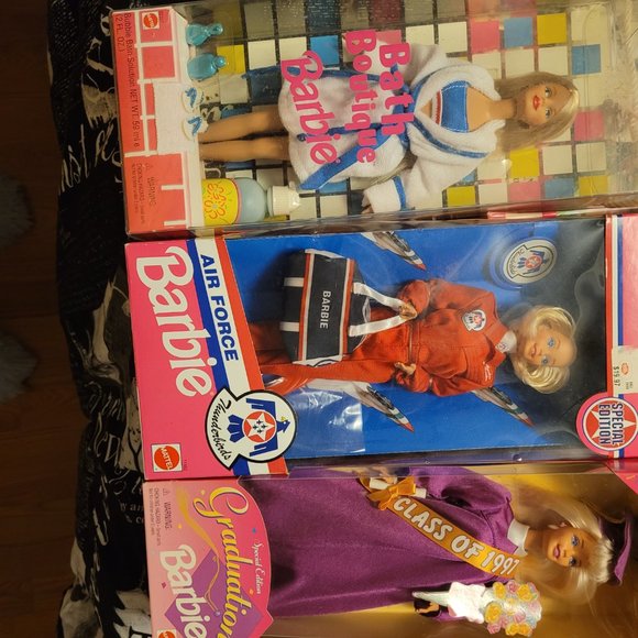 Barbies - Picture 15 of 15